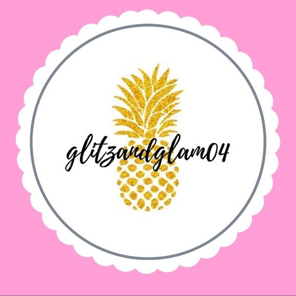 Meet your Posher, Ingrid - Picture 2 of 3